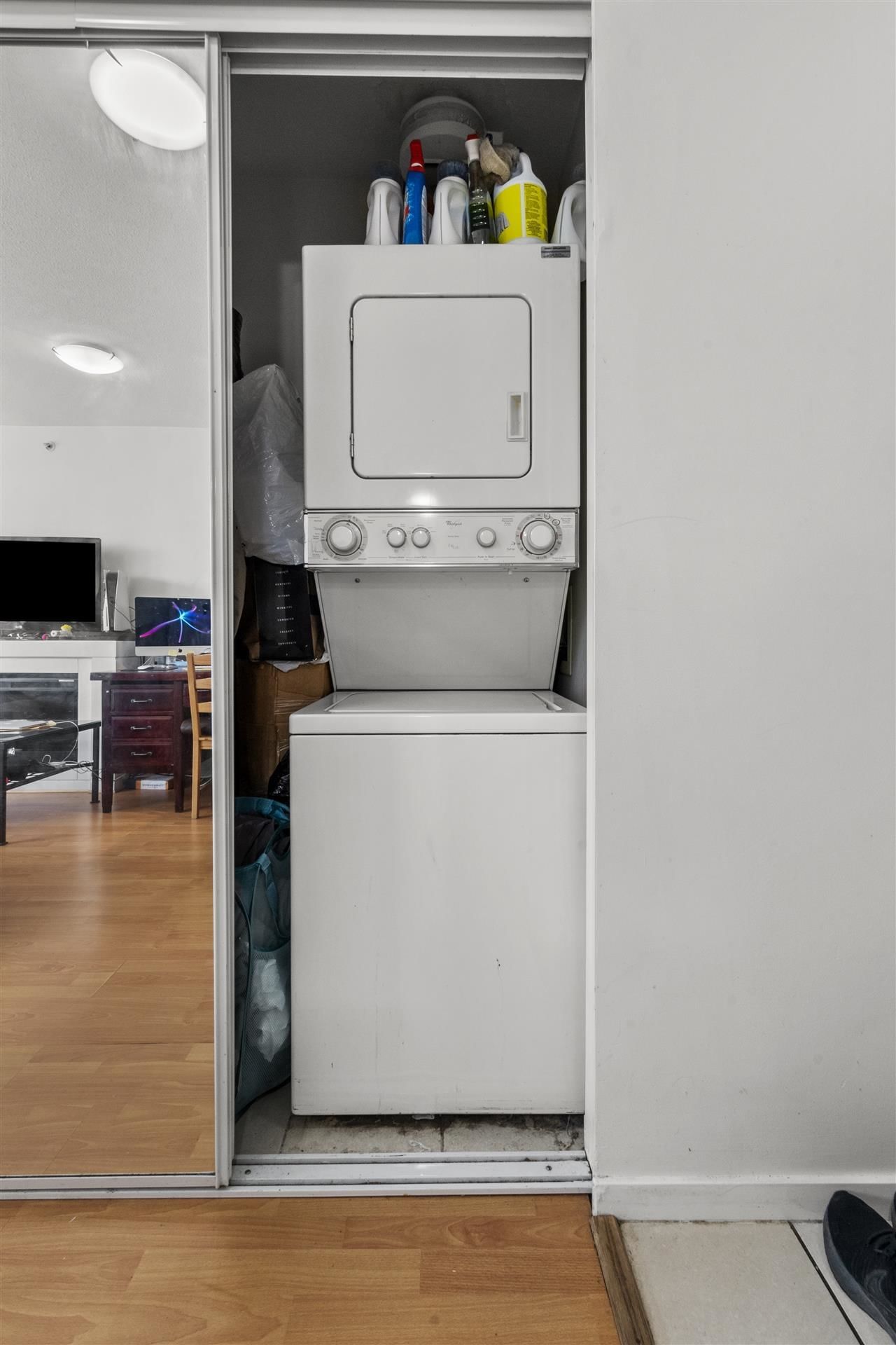 Listing Image 17