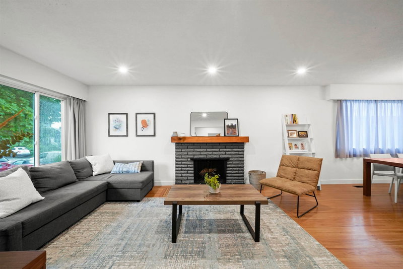 75 Springer Avenue, Burnaby, V5B 3K4 | Image 2