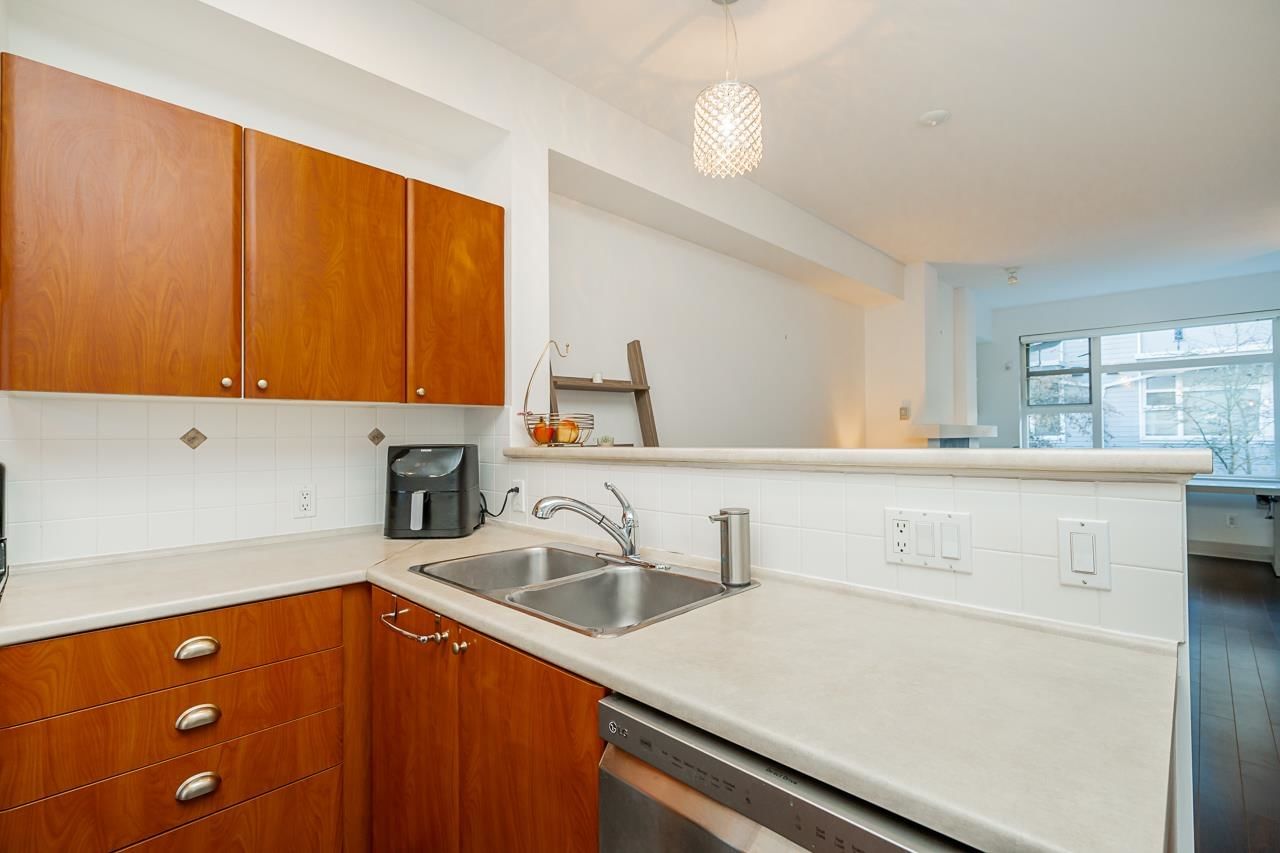 Listing Image 14