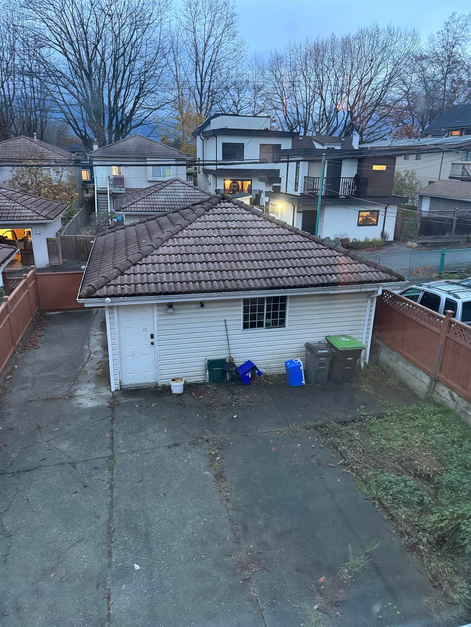 Listing Image 6