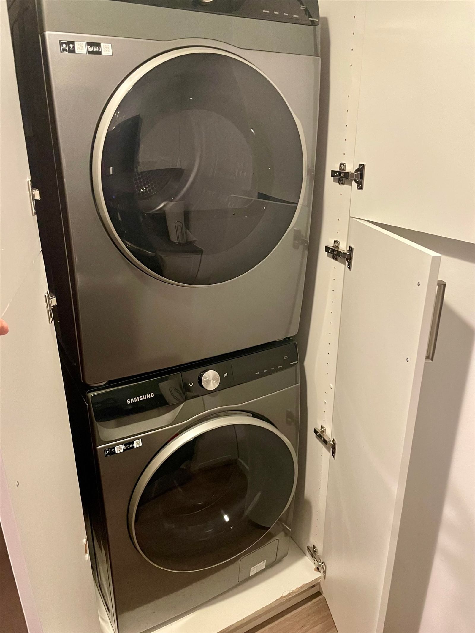 Listing Image 12