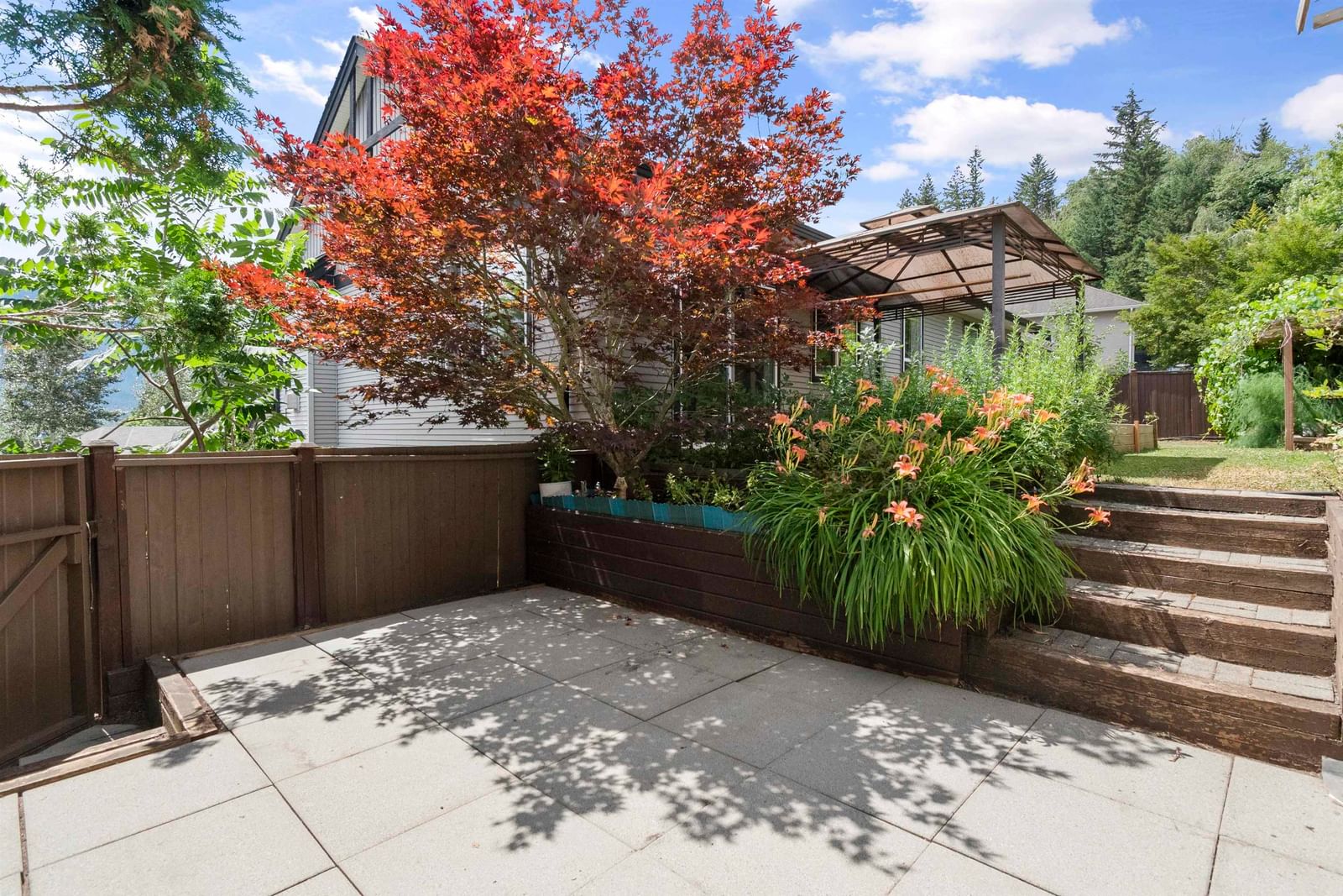 Listing Image 8