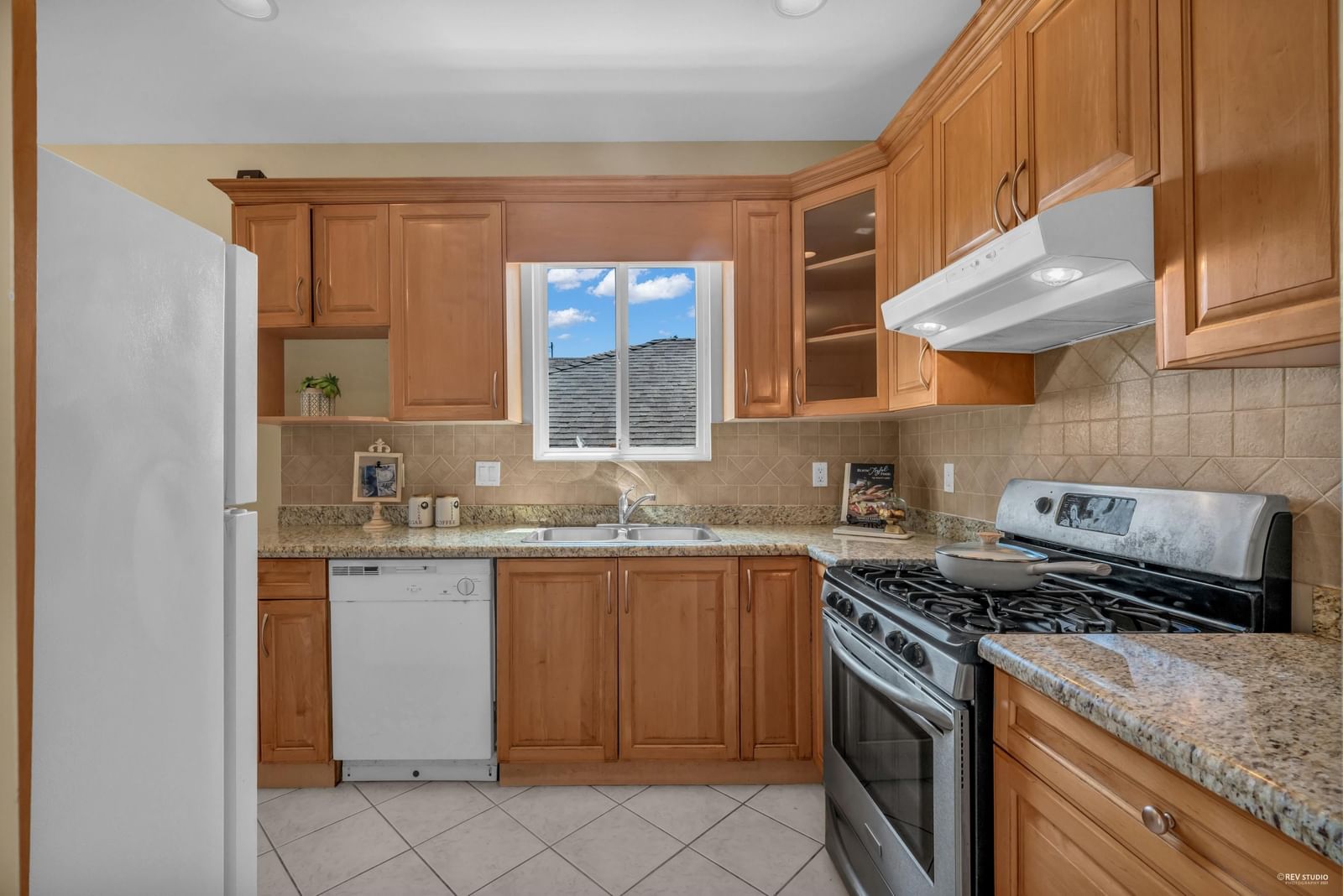Listing Image 16