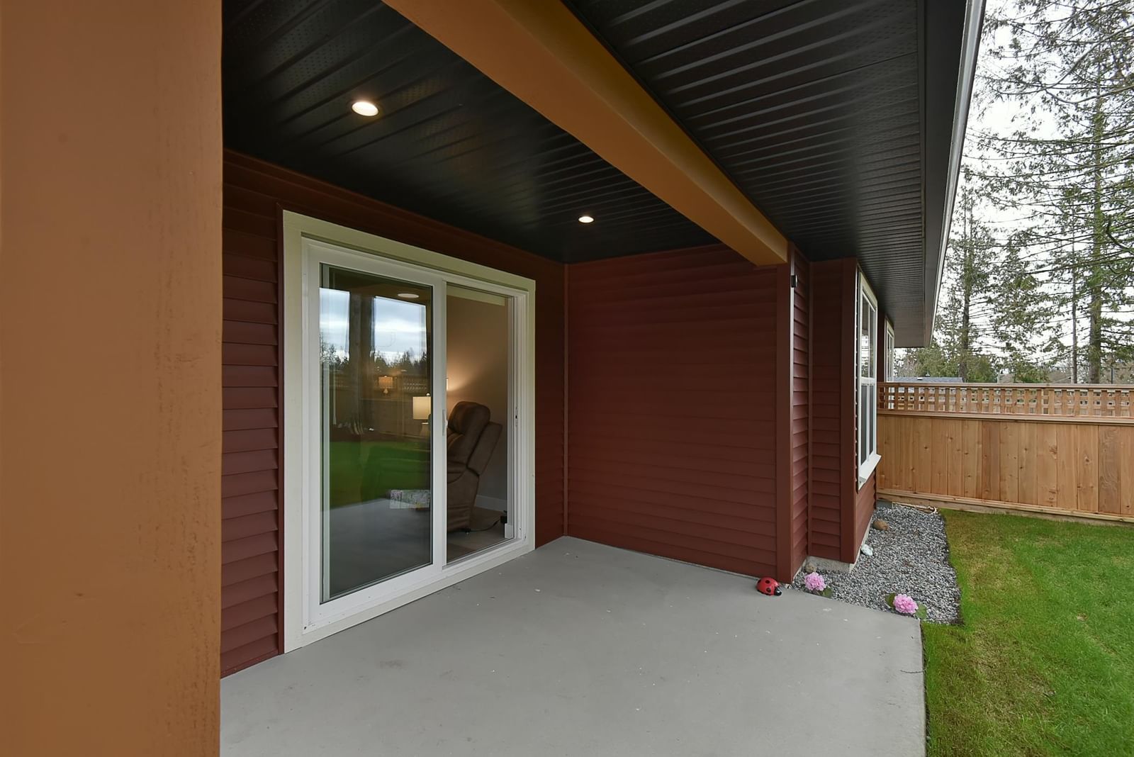 Listing Image 16