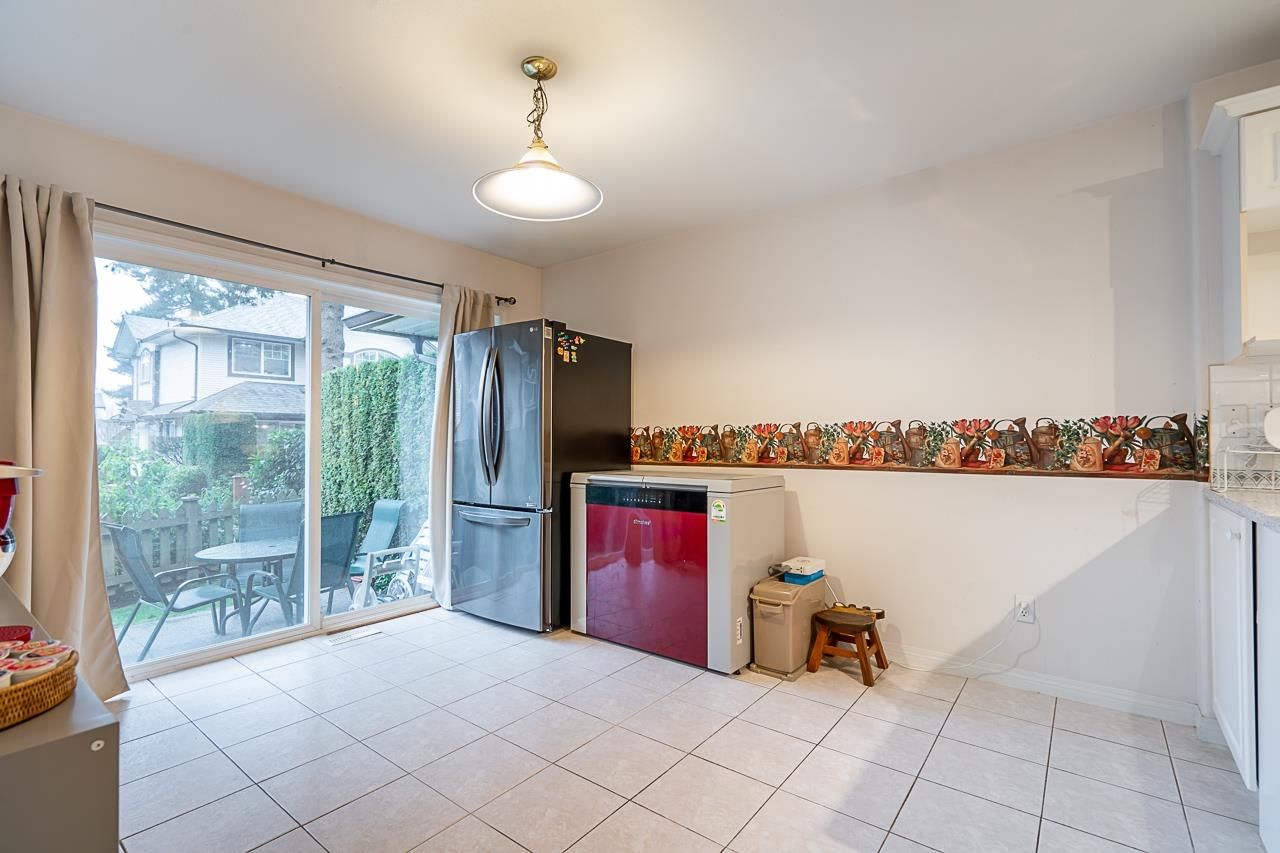 Listing Image 12
