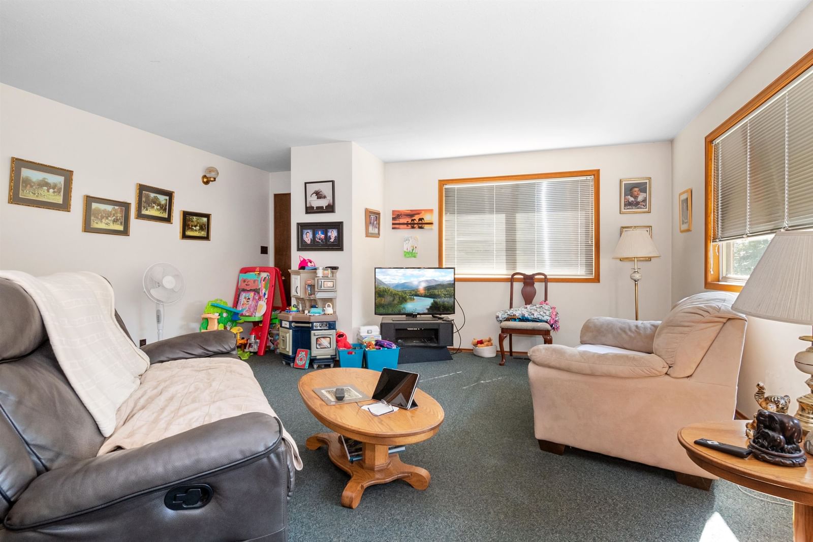 Listing Image 5