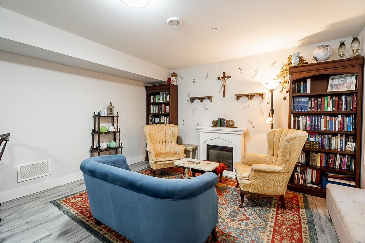 Listing Image 20