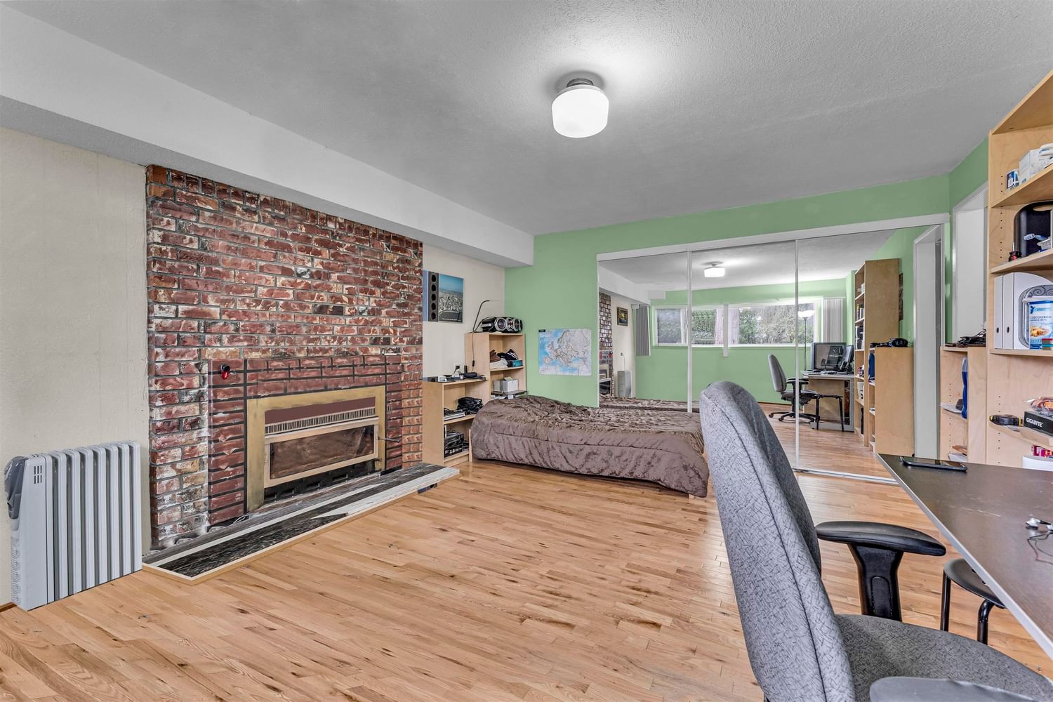 Listing Image 19