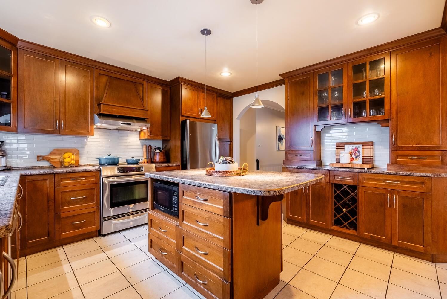 Listing Image 10