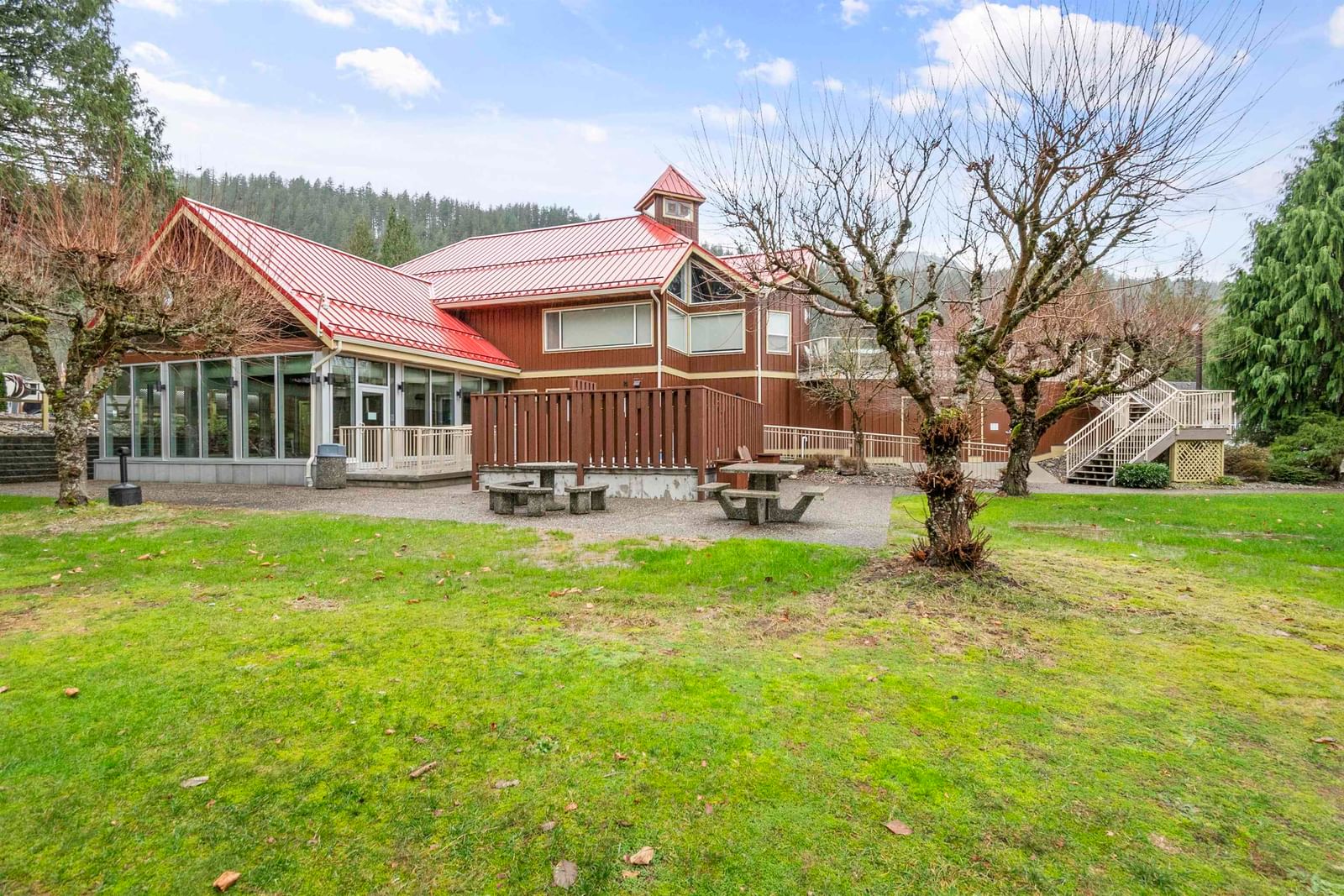 Listing Image 11