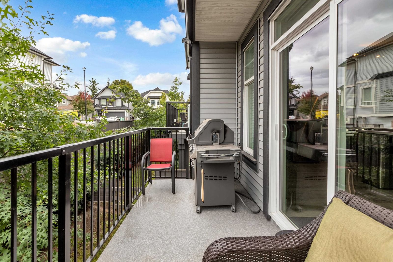 Listing Image 16