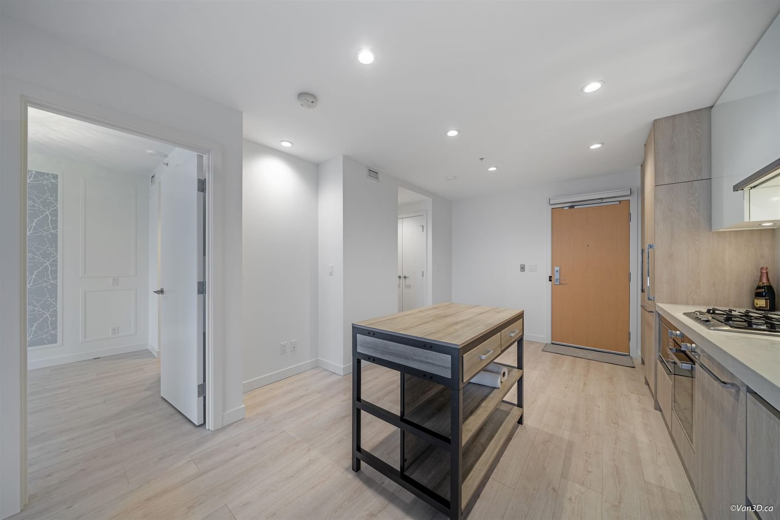 Listing Image 14