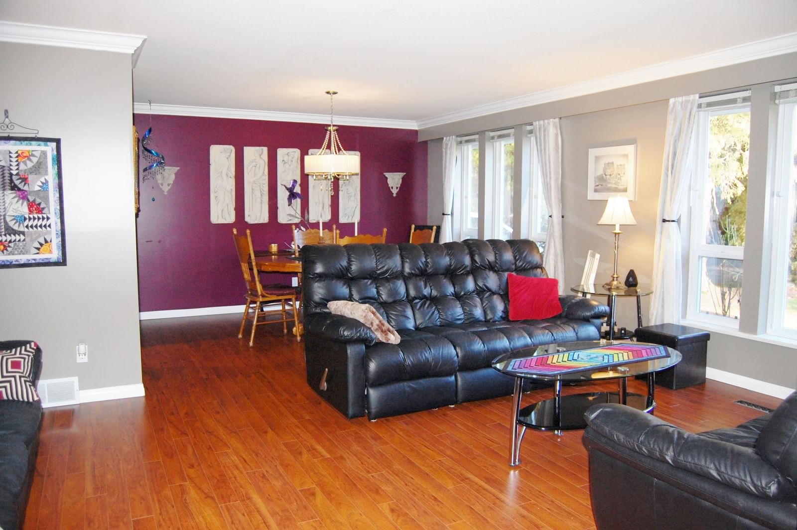 Listing Image 11