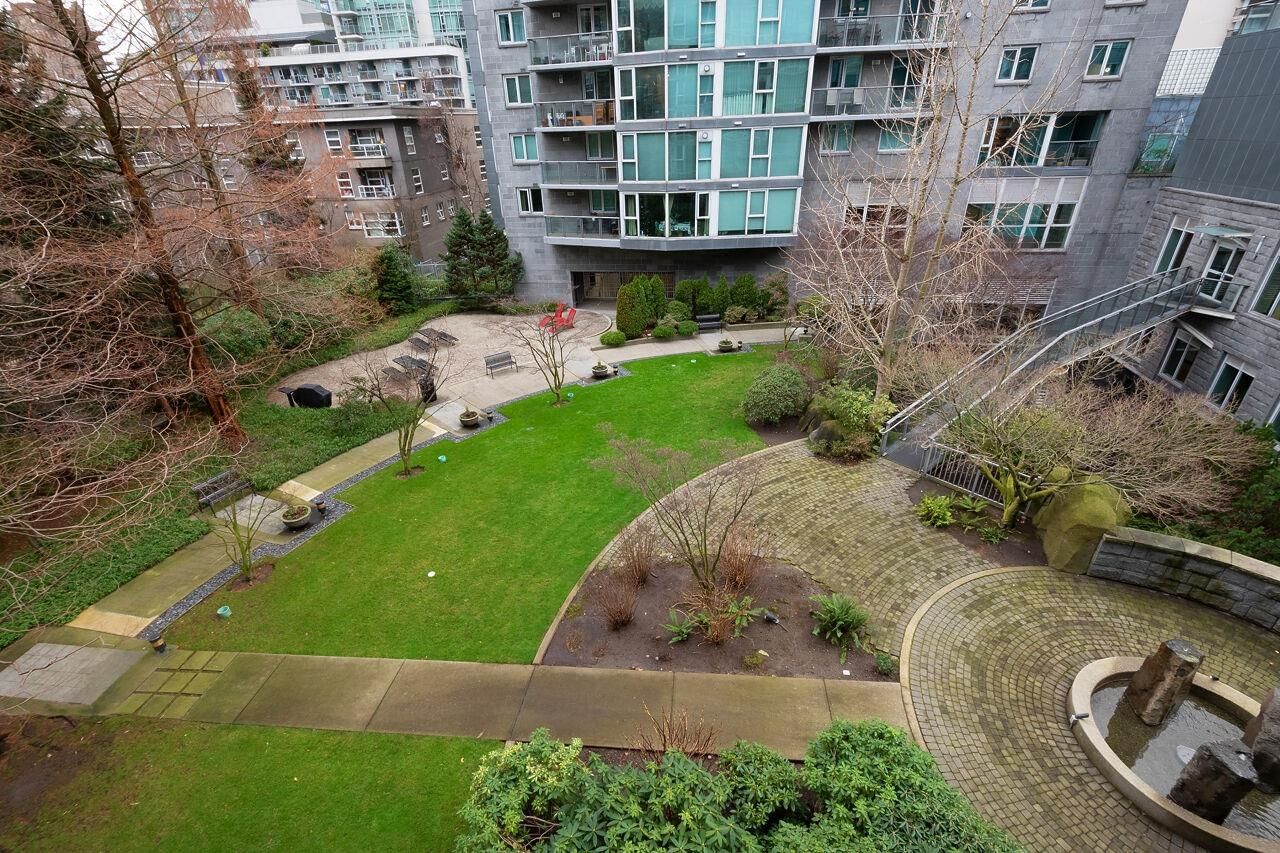Listing Image 12