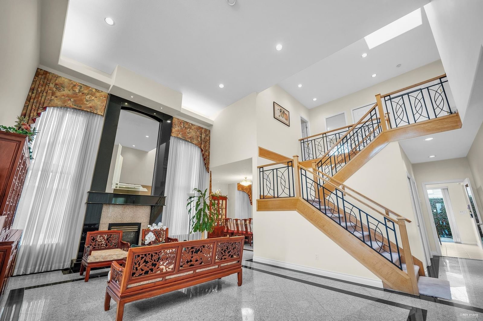 Listing Image 5