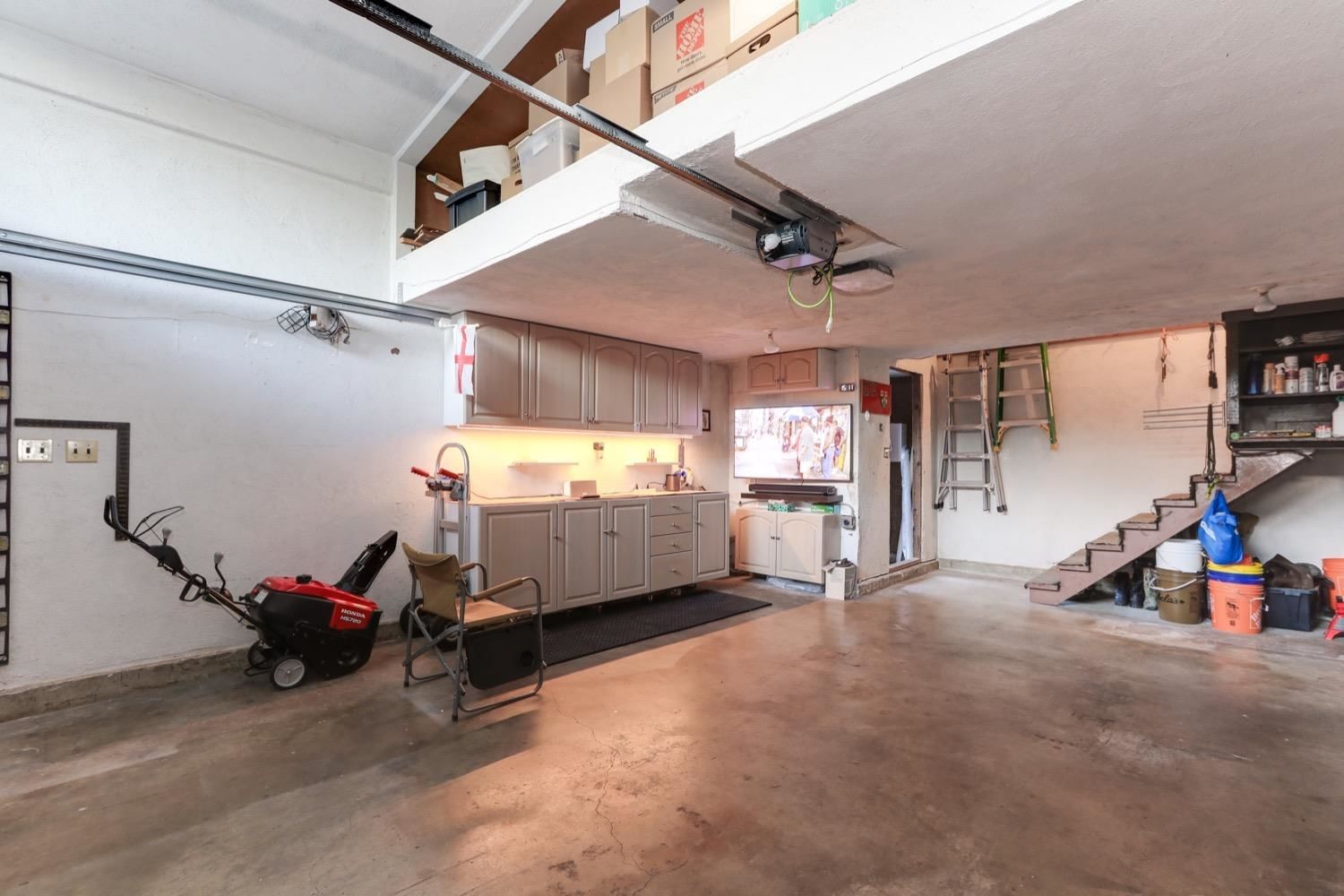 Listing Image 36
