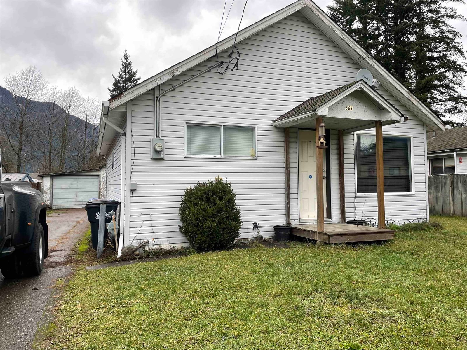 Listing Image 1