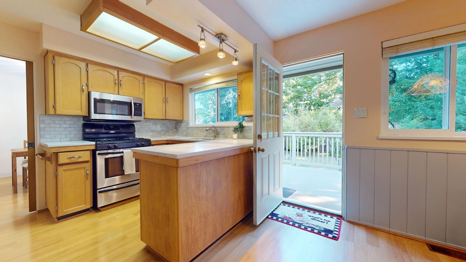 Listing Image 14