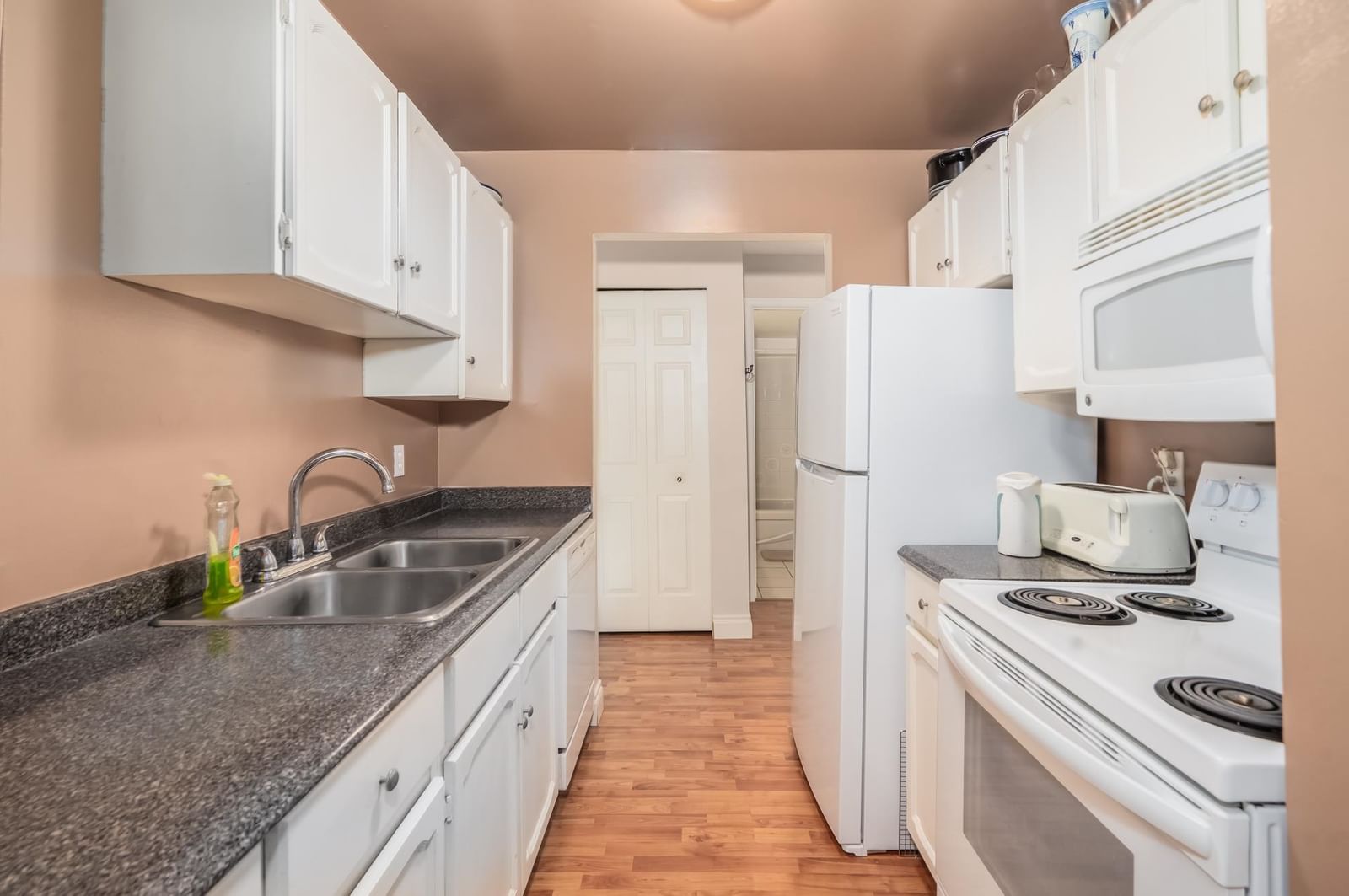 Listing Image 15