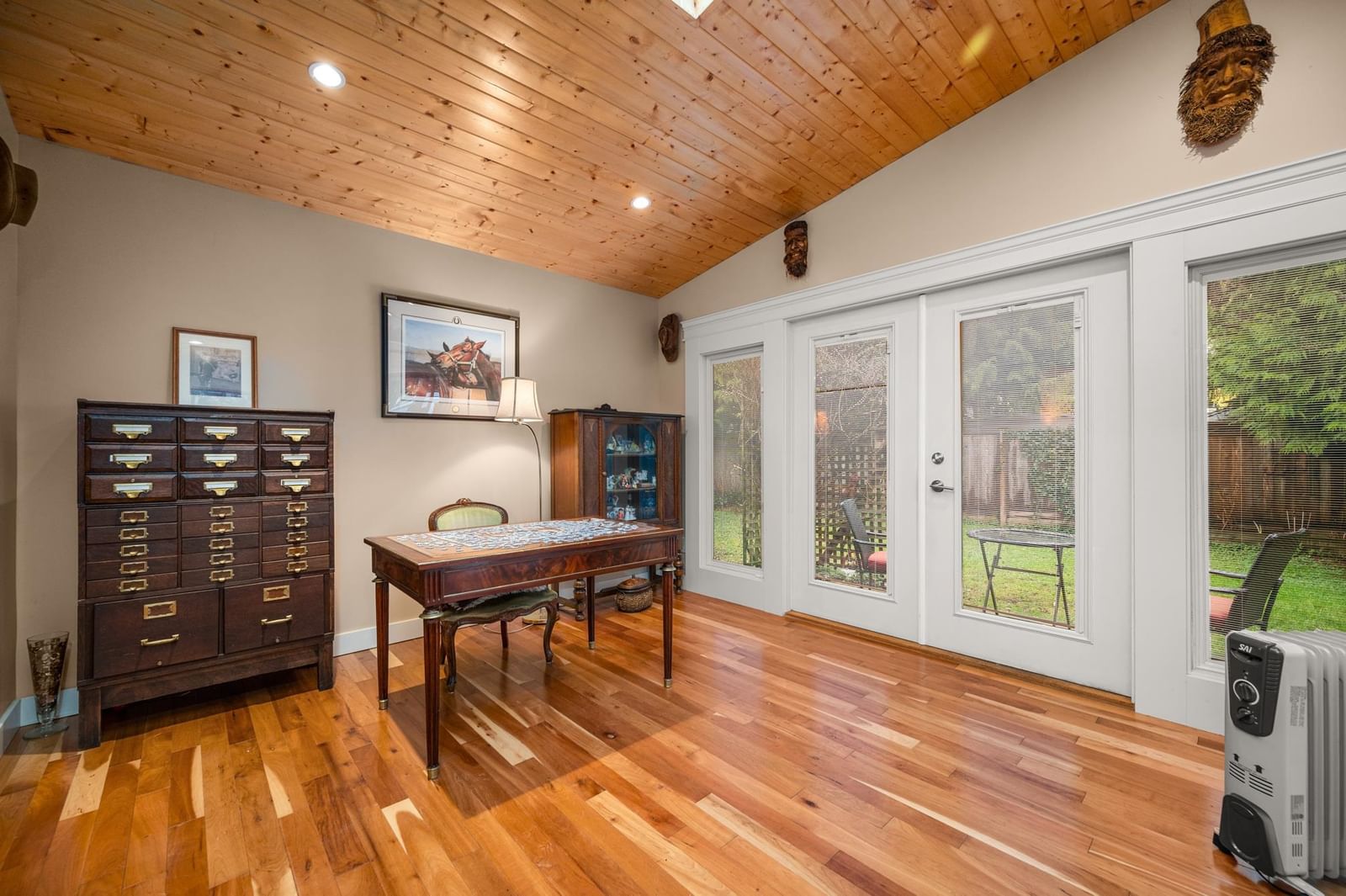 Listing Image 16