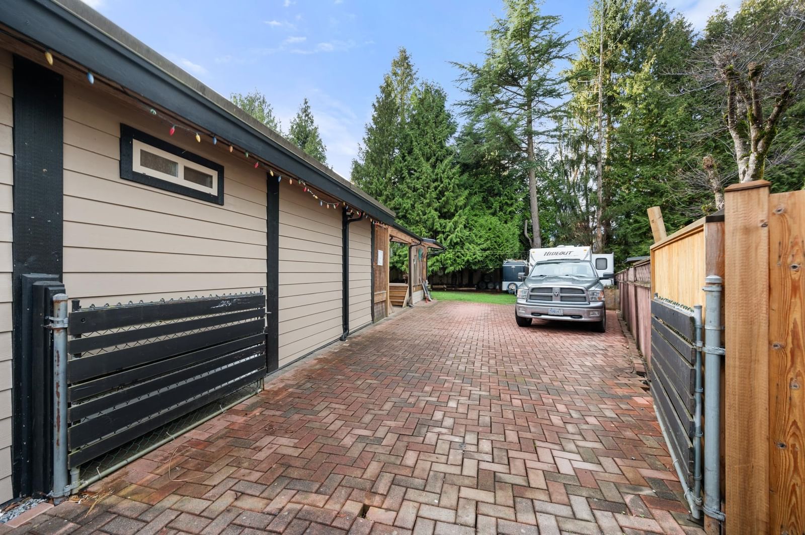 Listing Image 33