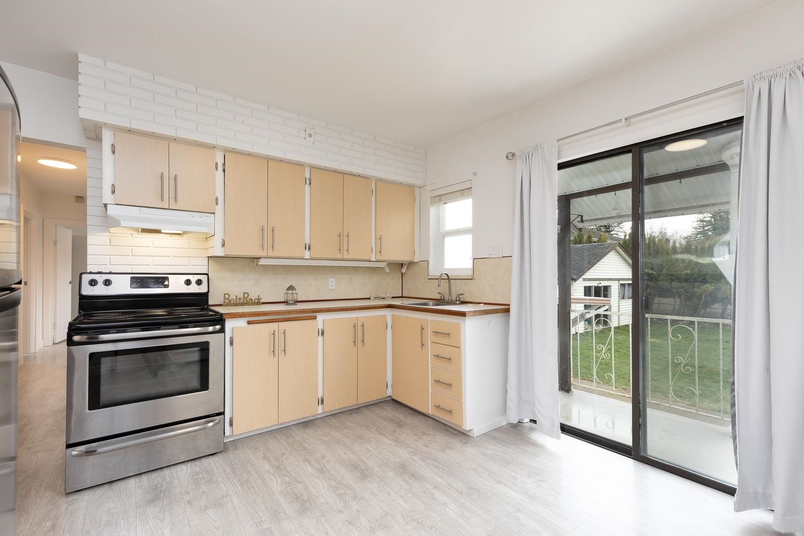 Listing Image 15