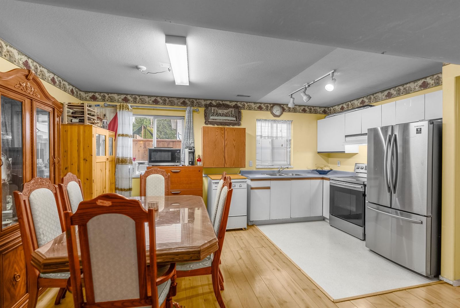 Listing Image 21