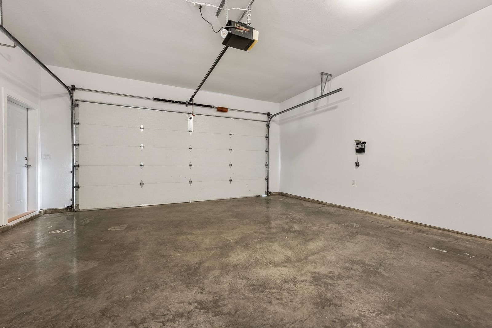 Listing Image 28