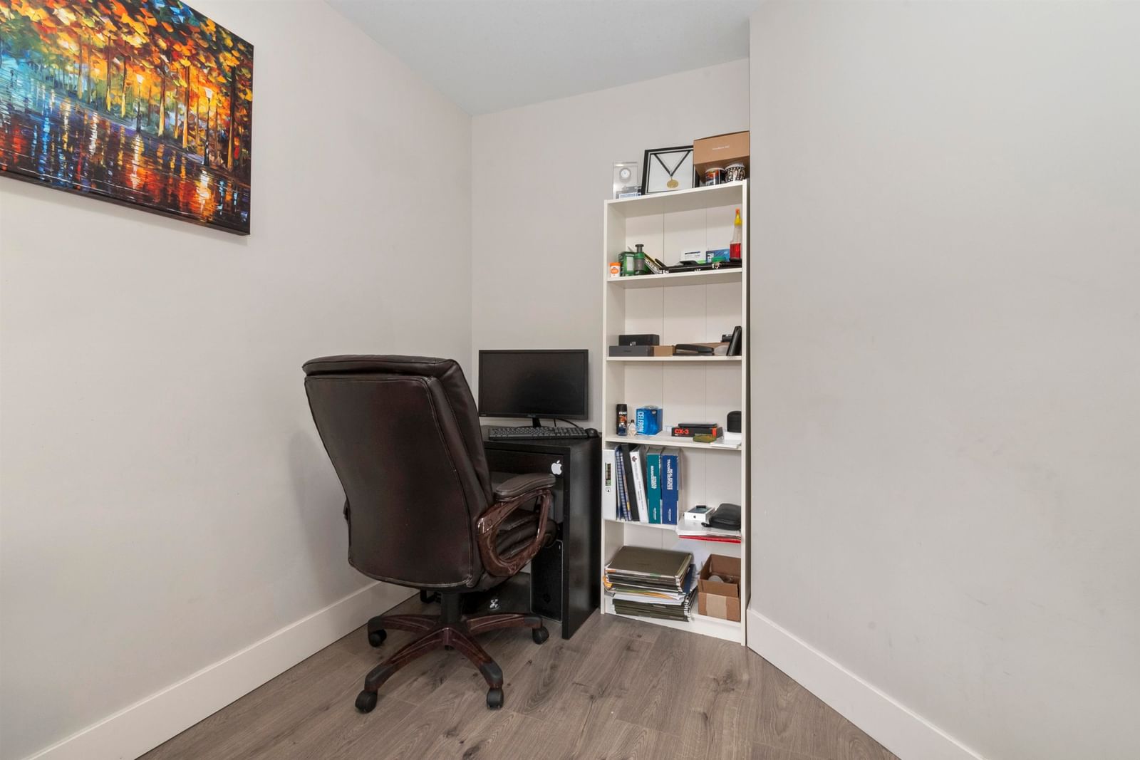 Listing Image 20