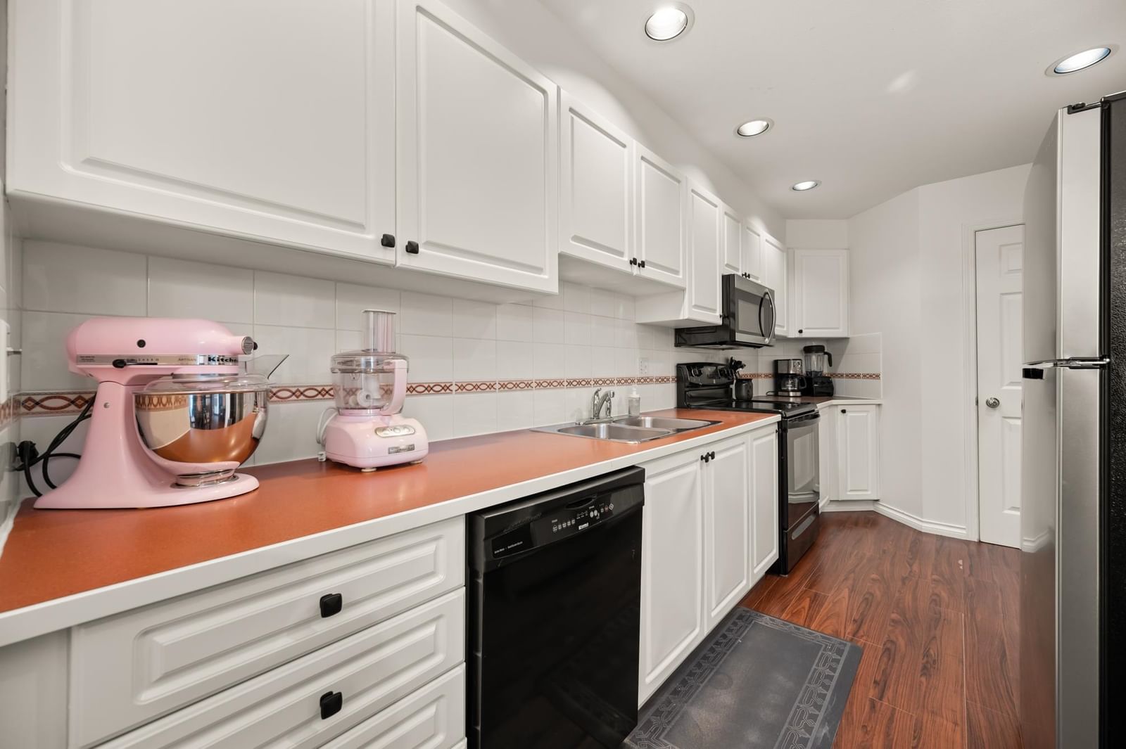 Listing Image 13