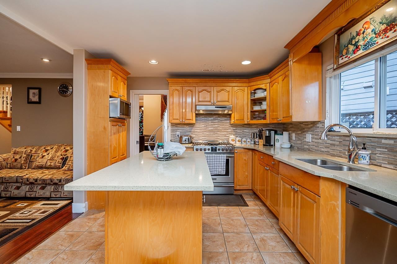 Listing Image 10