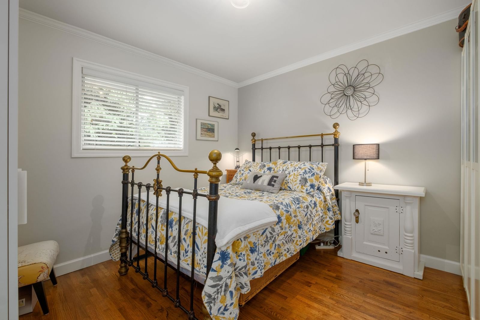 Listing Image 15