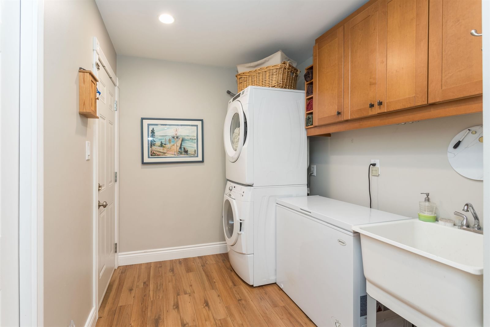 Listing Image 18