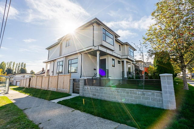 721 Renfrew Street