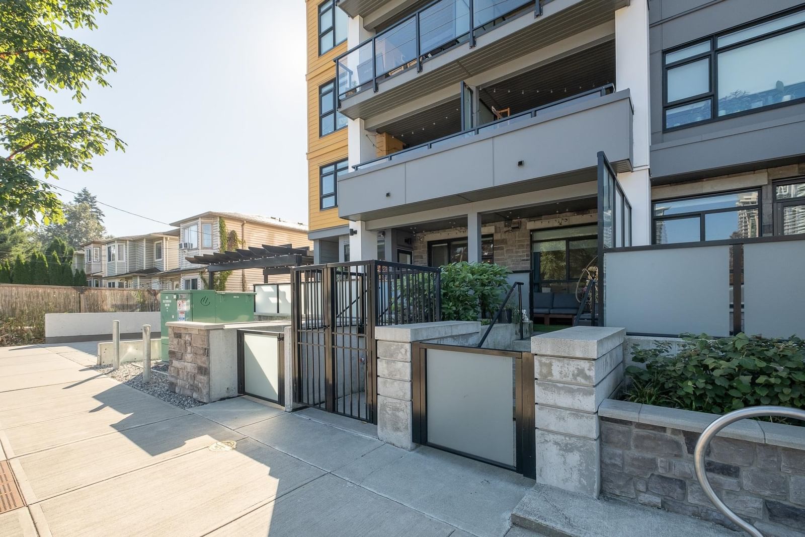 Listing Image 19