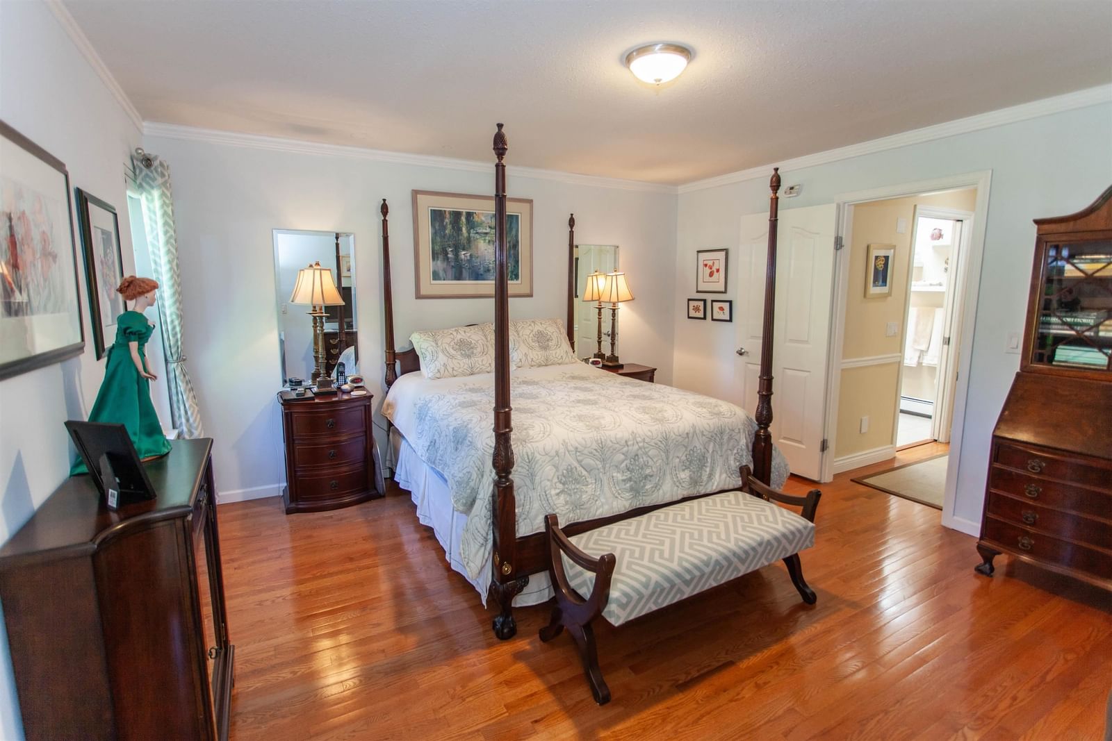 Listing Image 10