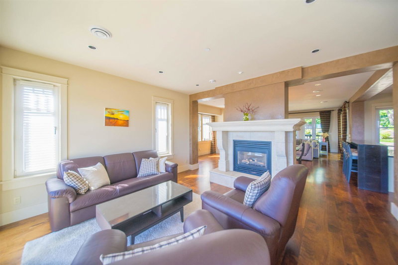 7589 Curtis Street, Burnaby, V5A 4W7 | Image 3