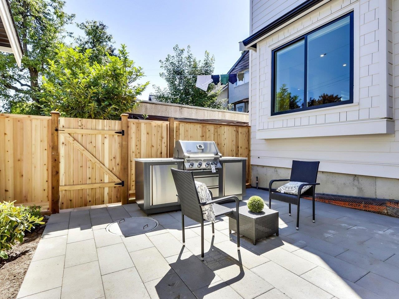 Listing Image 10