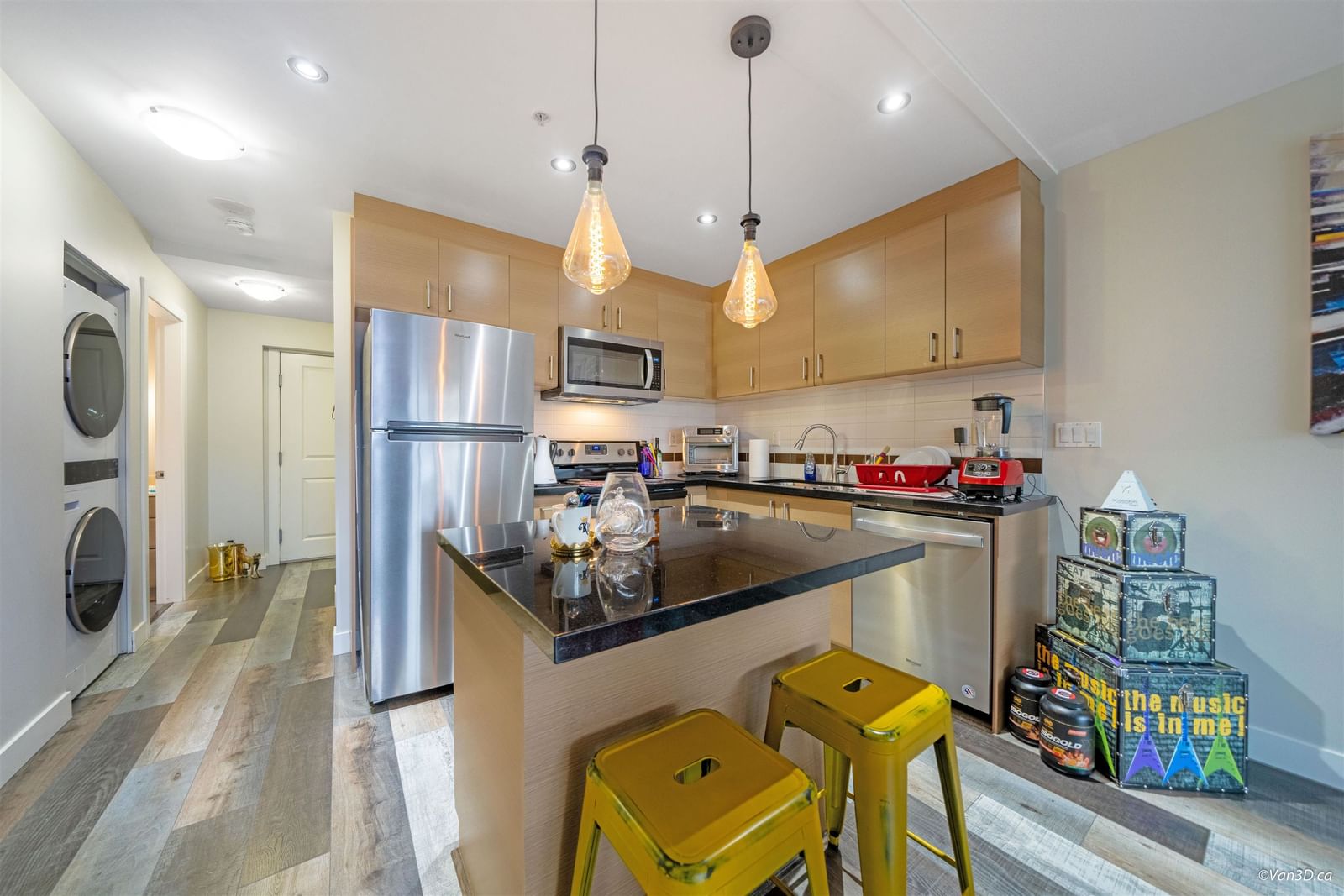 Listing Image 11
