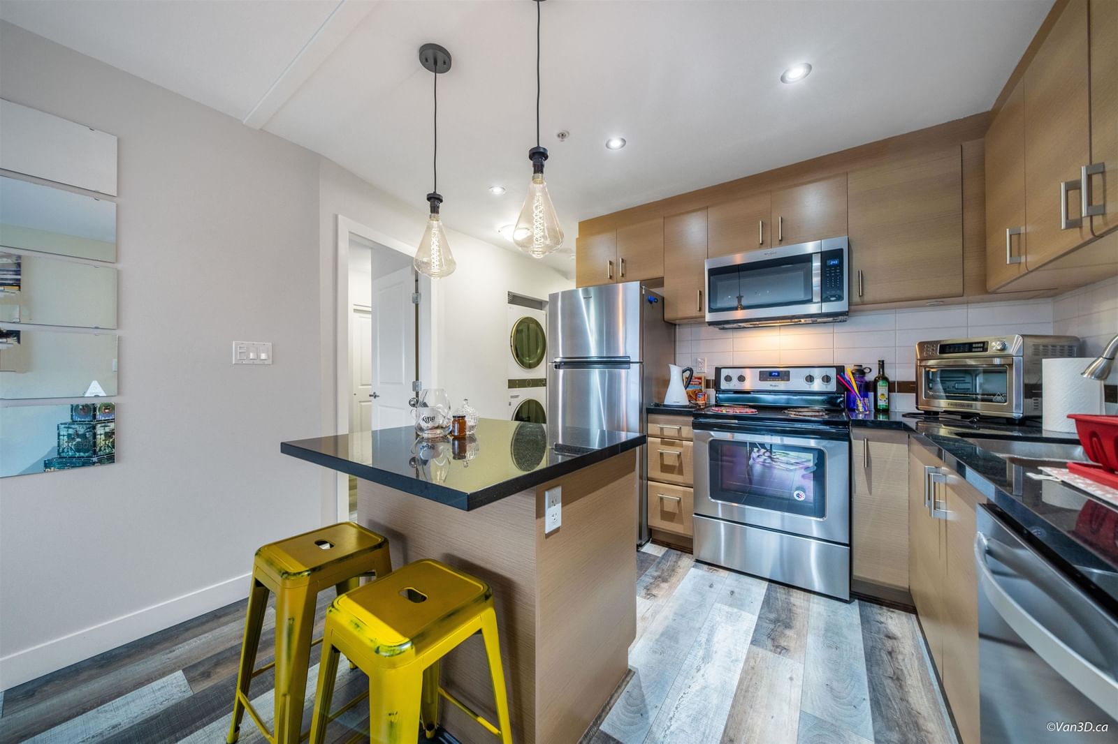 Listing Image 12