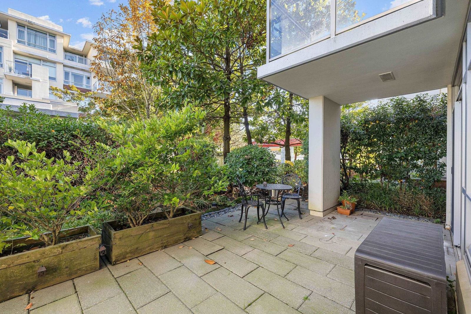 Listing Image 12