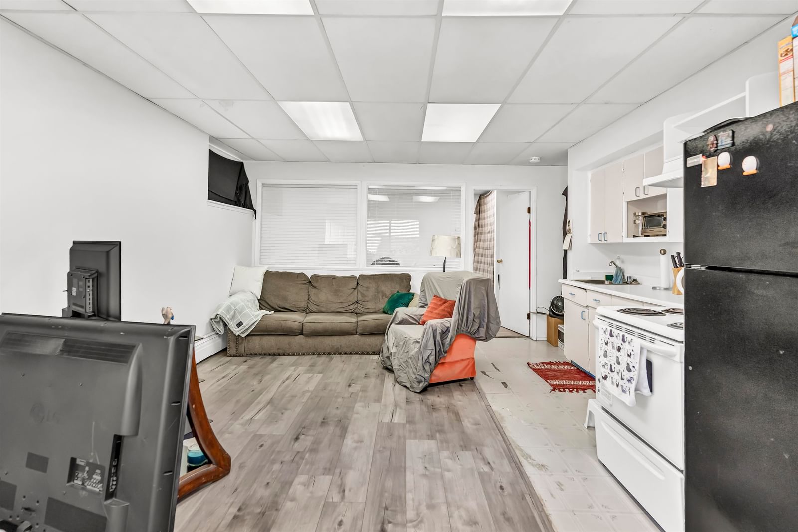 Listing Image 23