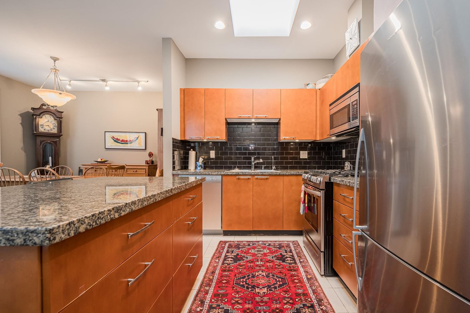 Listing Image 13