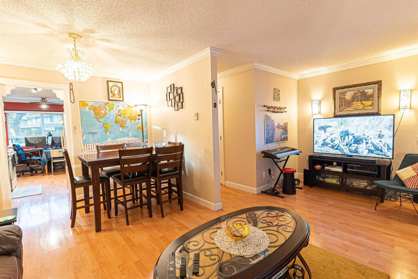 Listing Image 9