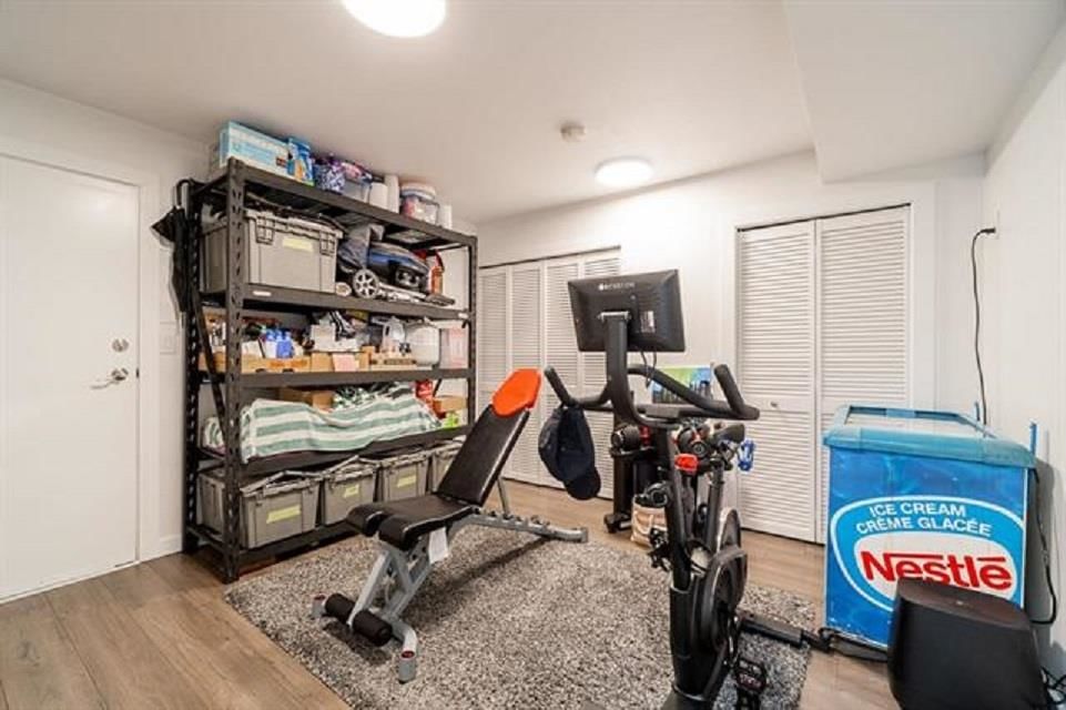 Listing Image 19