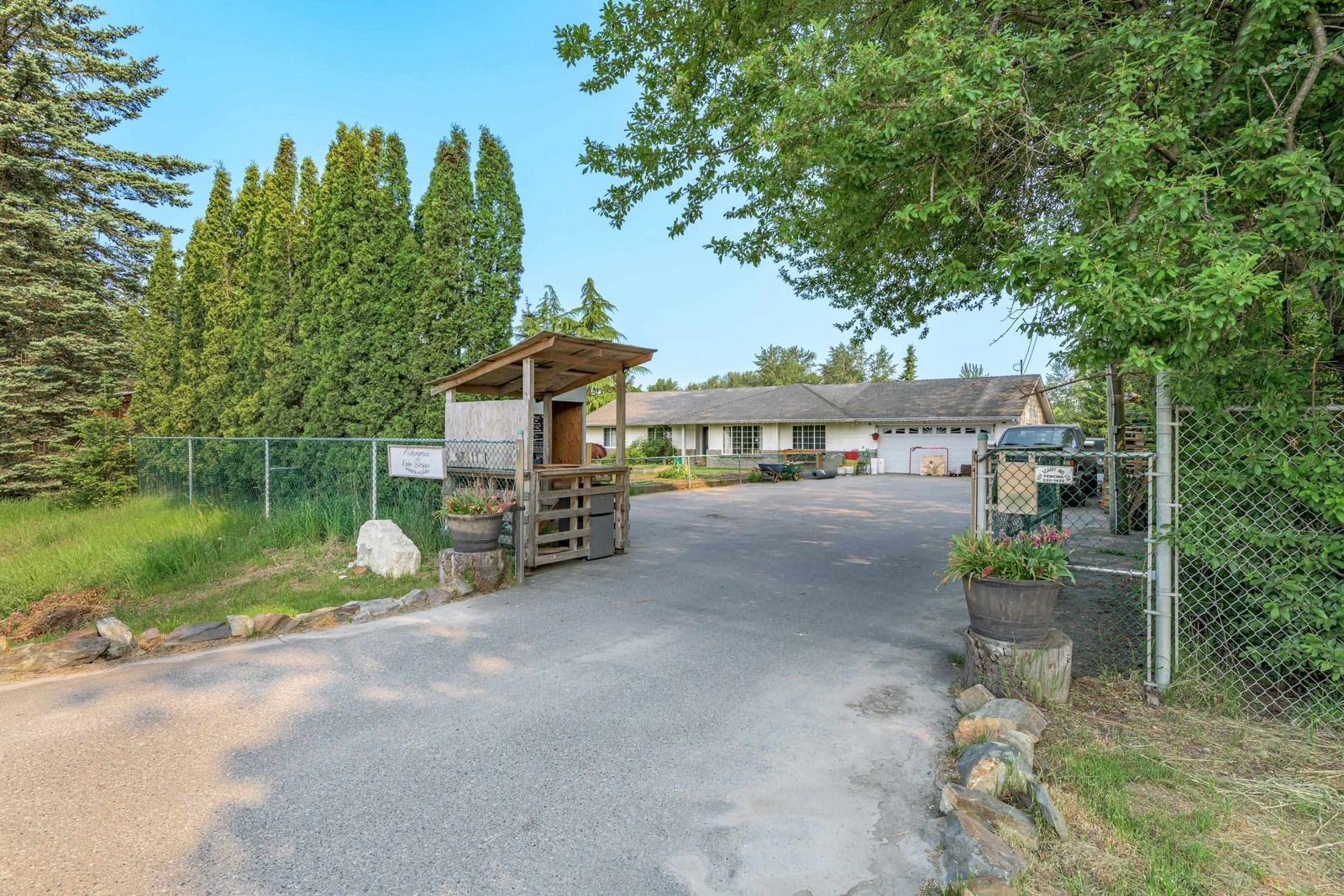 Listing Image 17