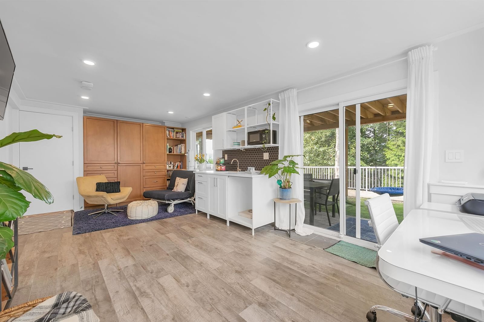 Listing Image 25
