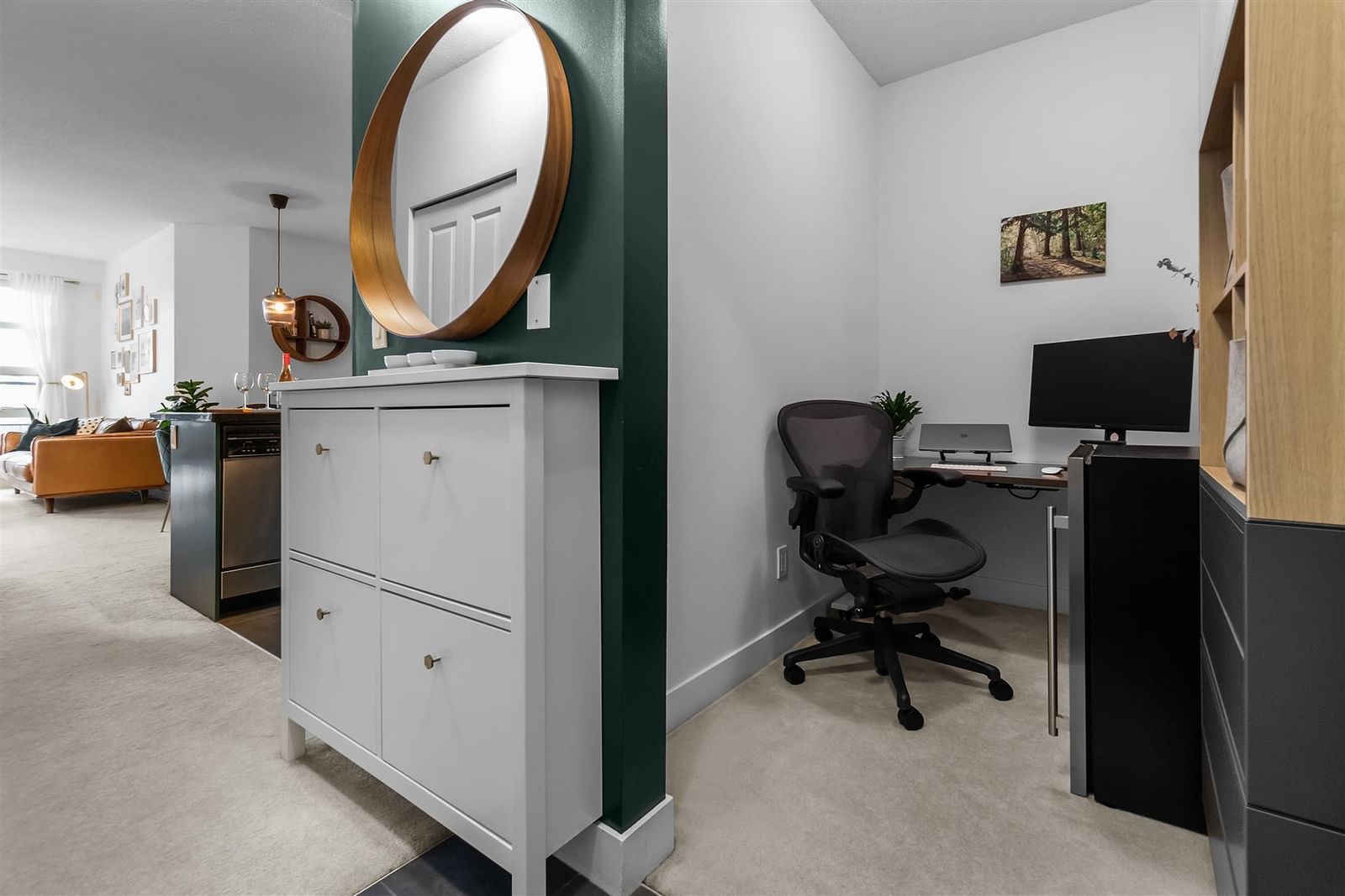 Listing Image 12