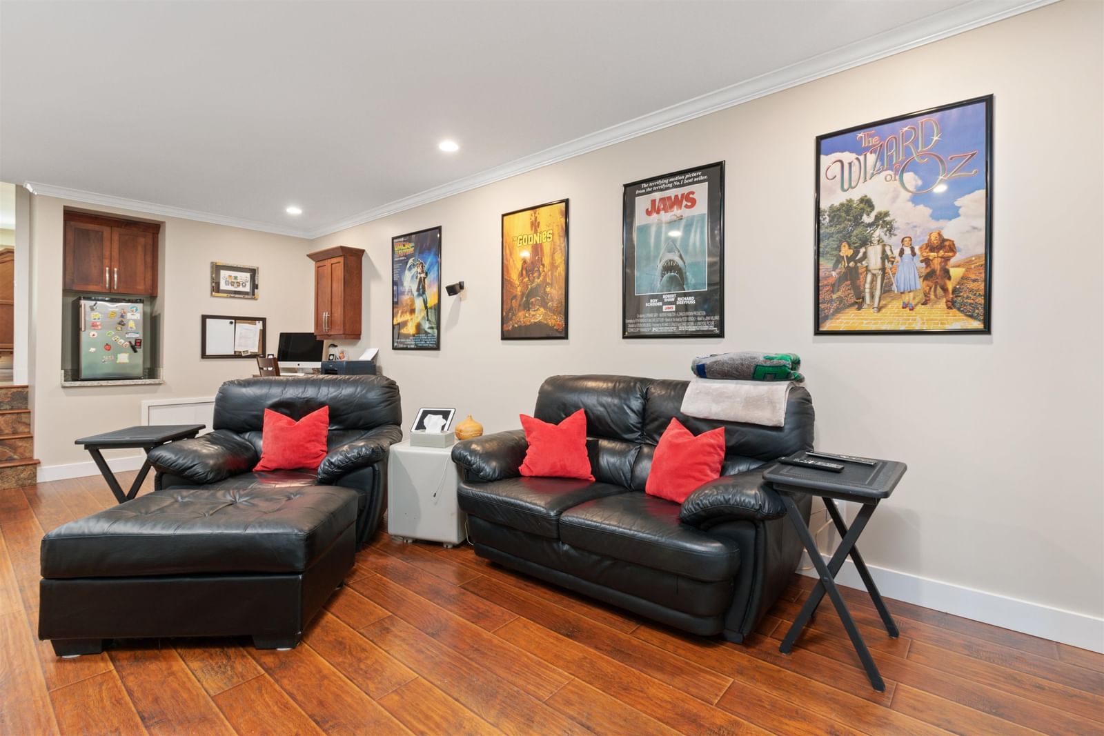 Listing Image 14