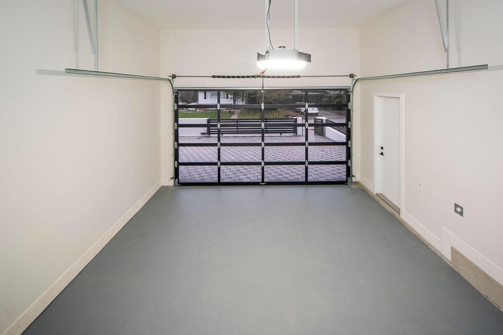 Listing Image 23